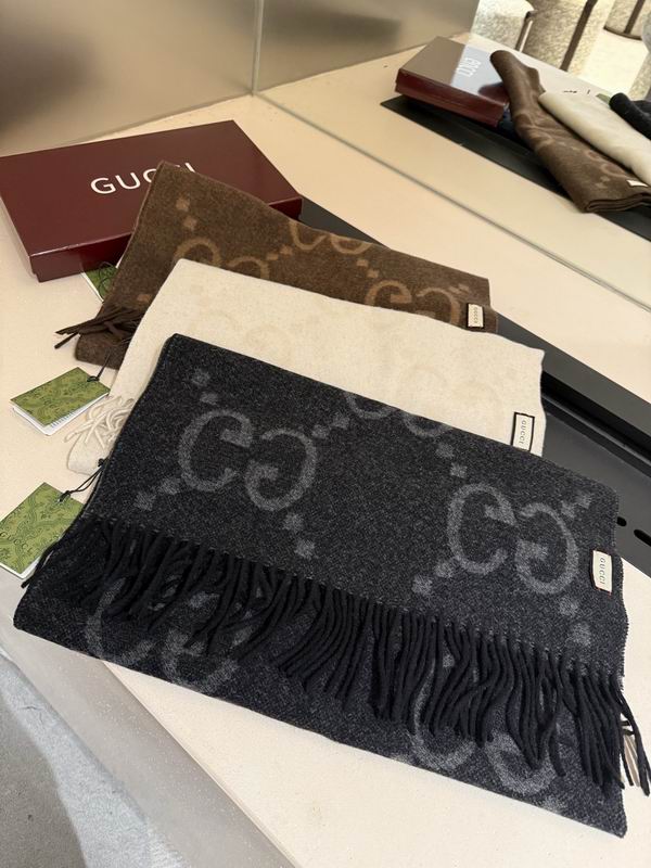 Gucci scarf 35X190cm E121296